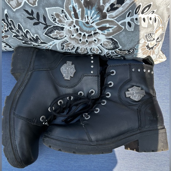 Harley Davidson woman’s riding black boots with zip up side/tie up middle. S:7.5 - Picture 12 of 12